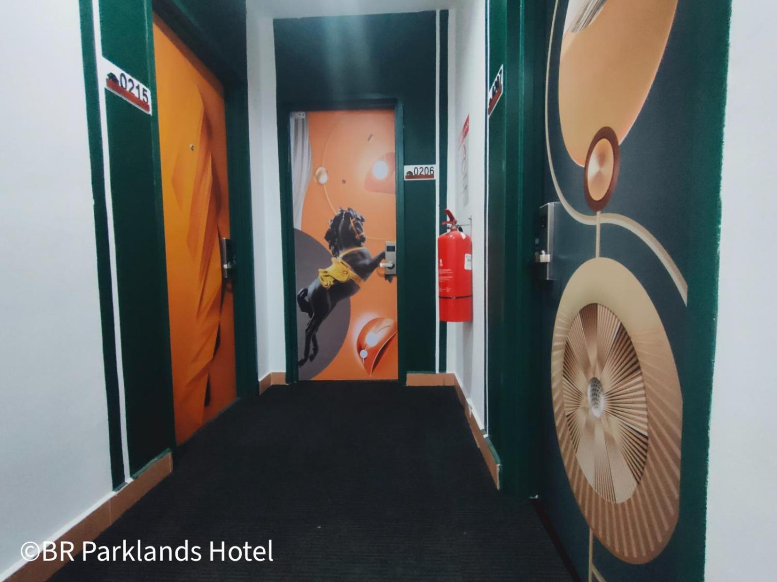 Br Parklands Hotel Кланг Екстериор снимка