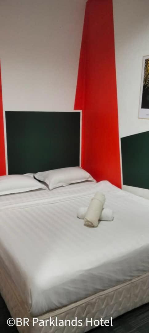 Br Parklands Hotel Кланг Екстериор снимка